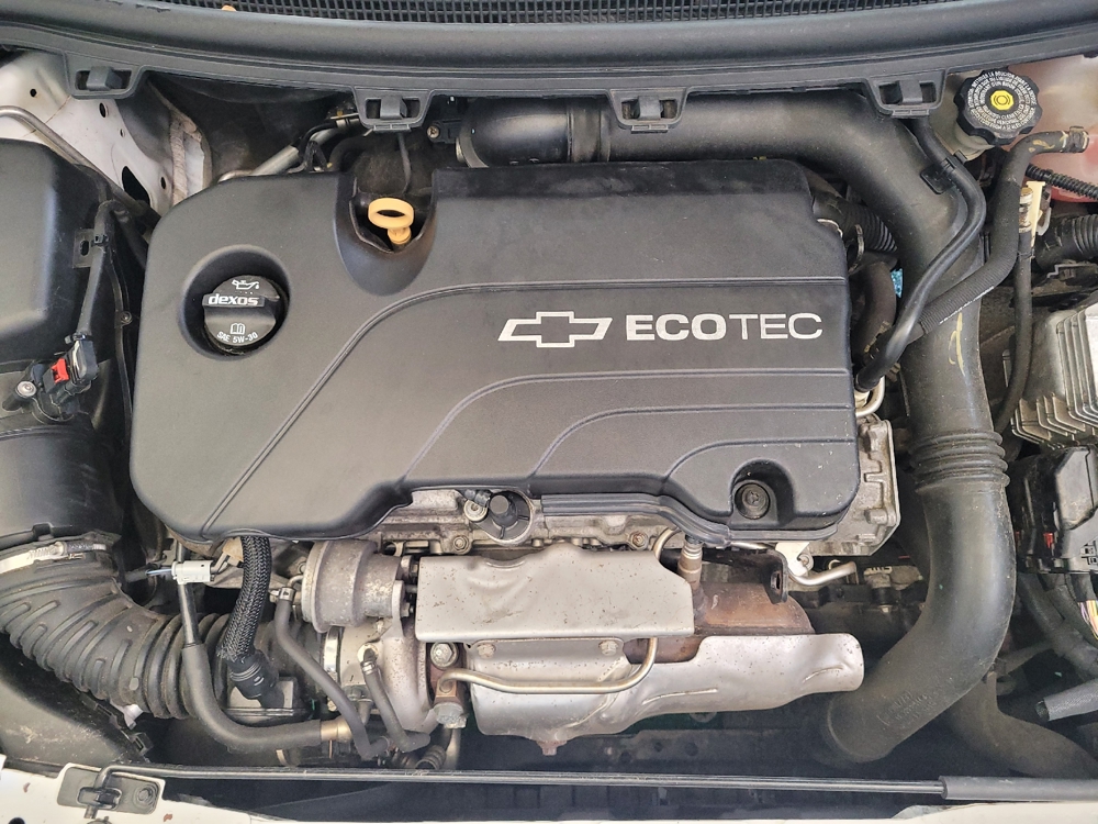 2017 Chevrolet Cruze LS - Photo 23