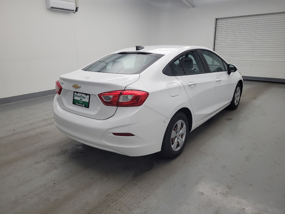 2017 Chevrolet Cruze LS - Photo 7