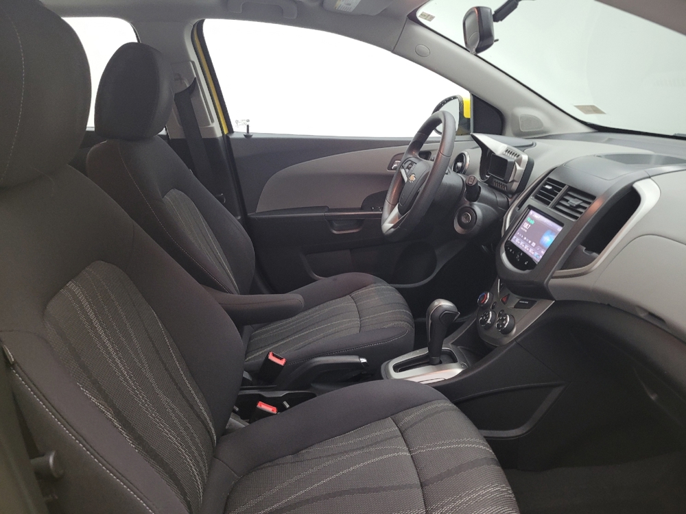 2015 Chevrolet Sonic LT - Photo 16