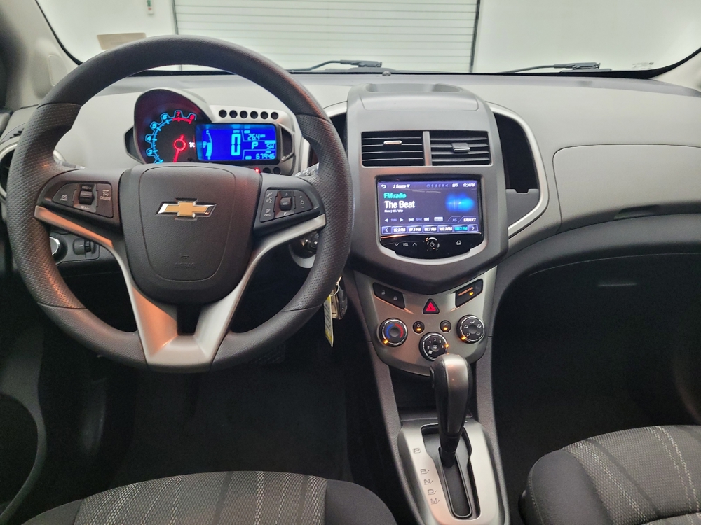 2015 Chevrolet Sonic LT - Photo 17