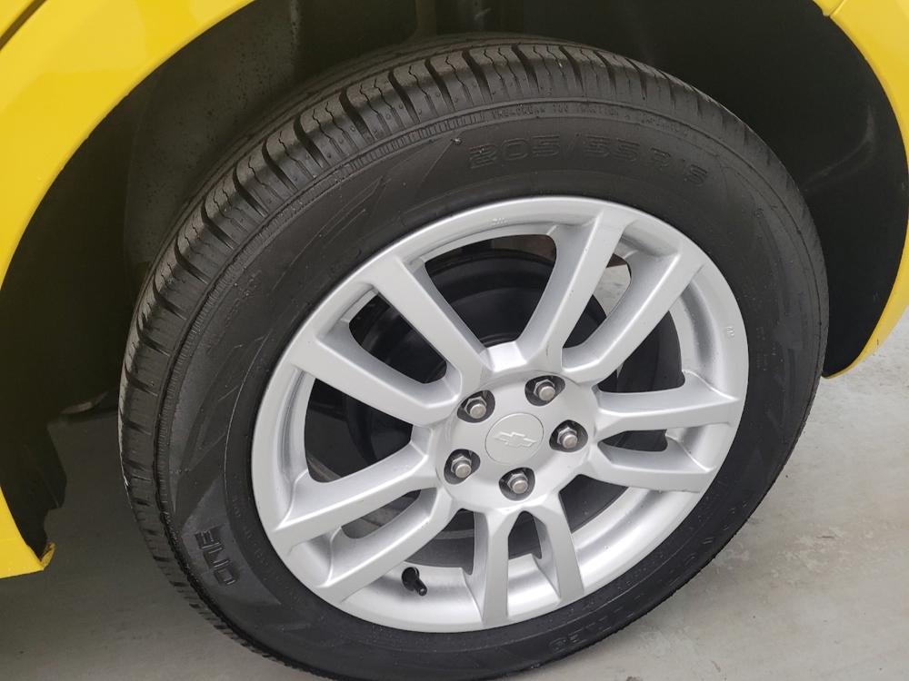 2015 Chevrolet Sonic LT - Photo 24