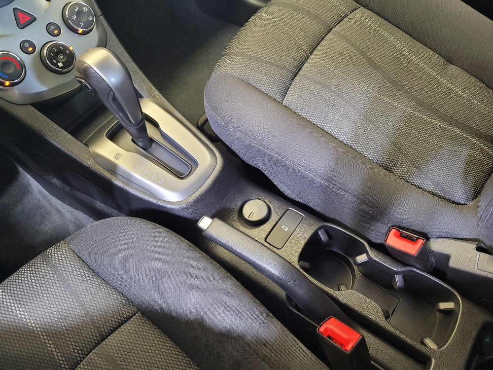 2015 Chevrolet Sonic LT - Photo 20