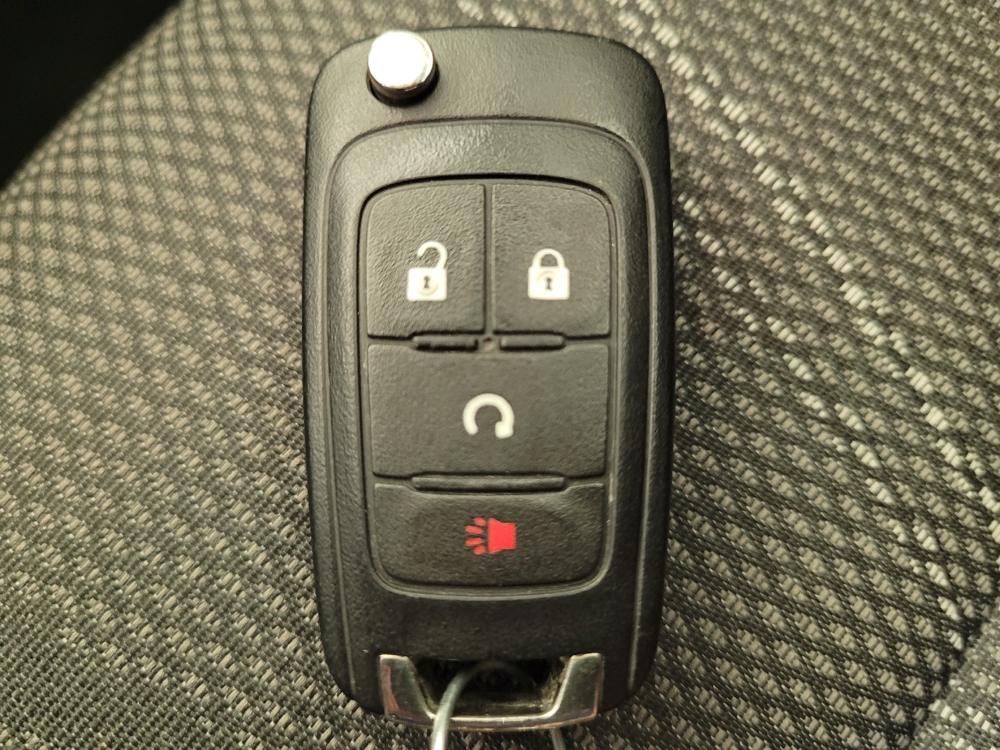 2015 Chevrolet Sonic LT - Photo 25