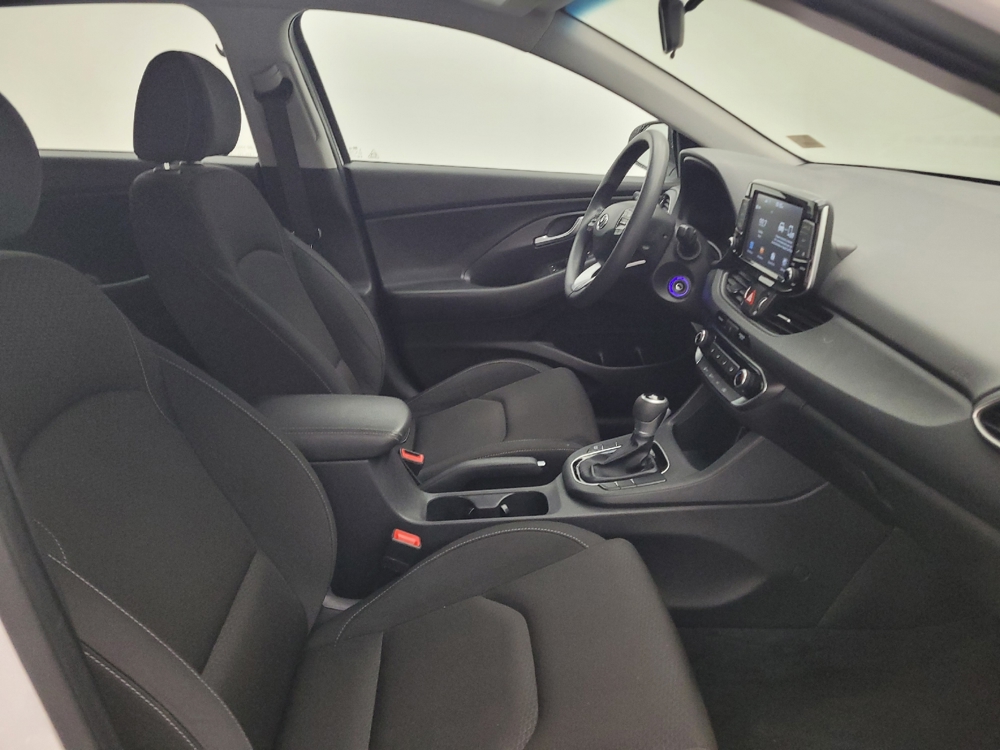 2019 Hyundai Elantra GT GT - Photo 16