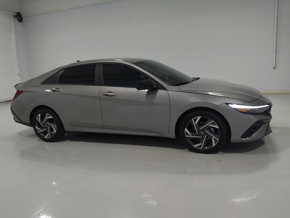 2025 Hyundai Elantra SEL - Photo 9