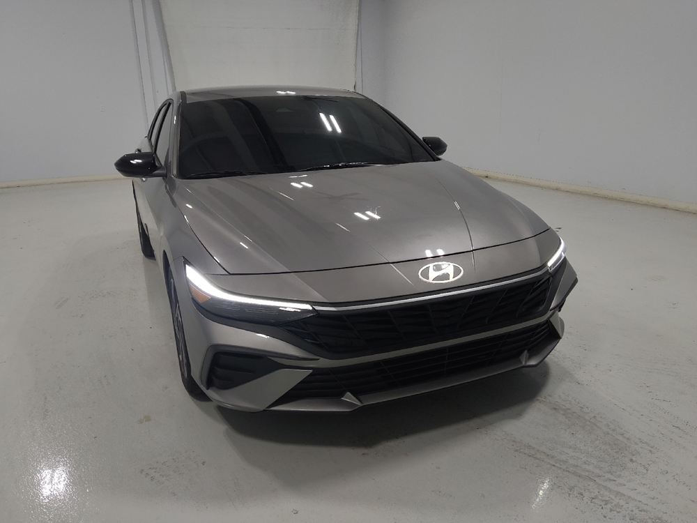 2025 Hyundai Elantra SEL - Photo 11