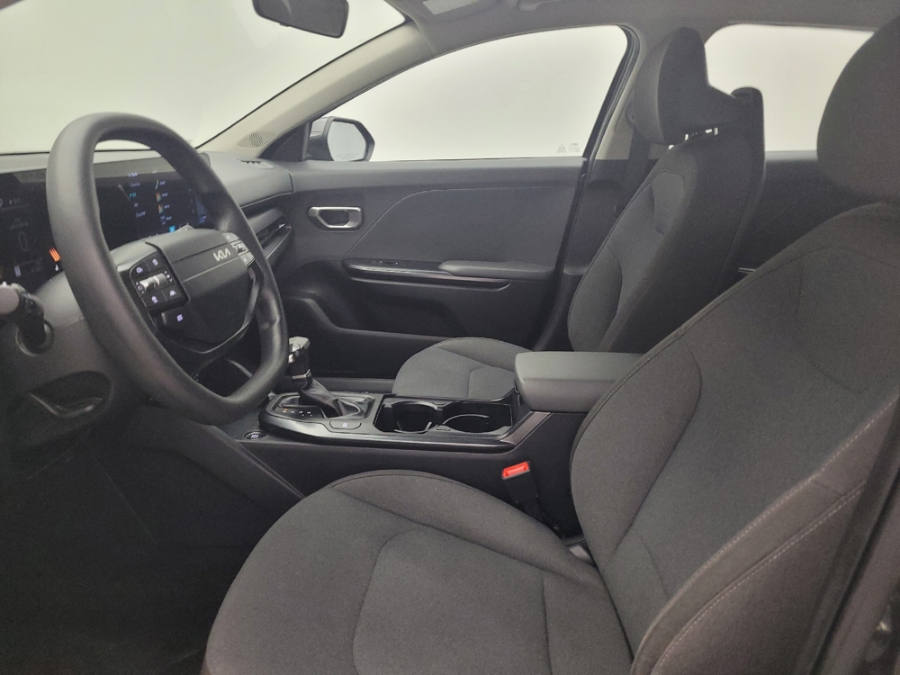 2025 Kia K4 LXS - Photo 13