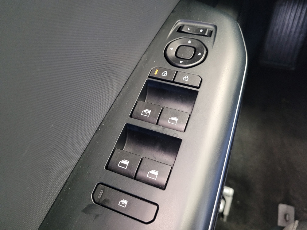 2025 Kia K4 LXS - Photo 21