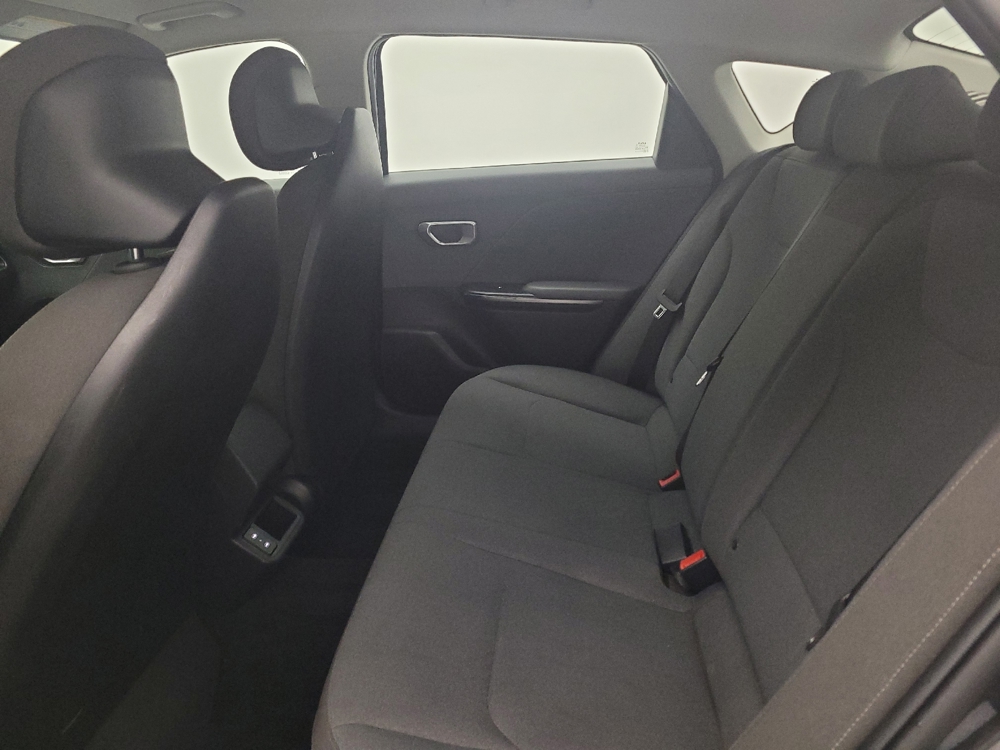 2025 Kia K4 LXS - Photo 14