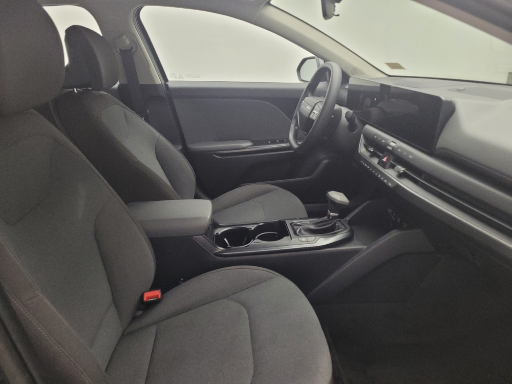 2025 Kia K4 LXS - Photo 16