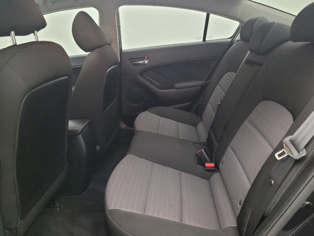 2017 Kia Forte S - Photo 14