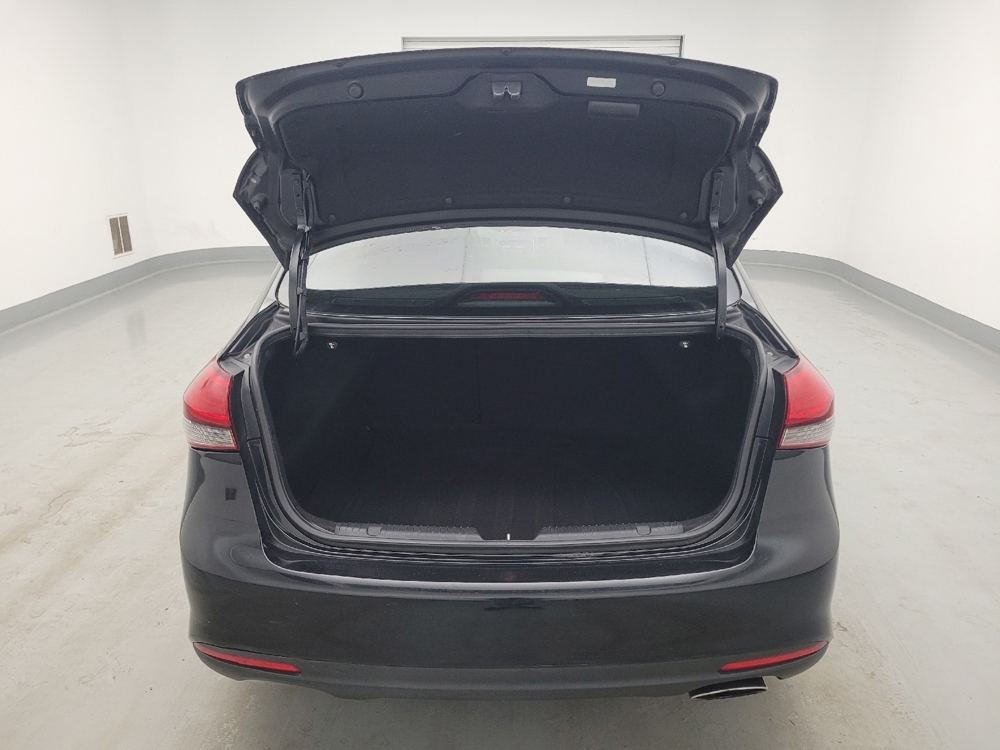 2017 Kia Forte S - Photo 22