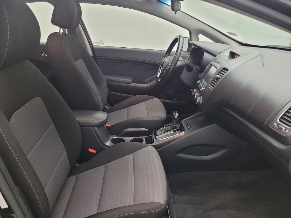 2017 Kia Forte S - Photo 16
