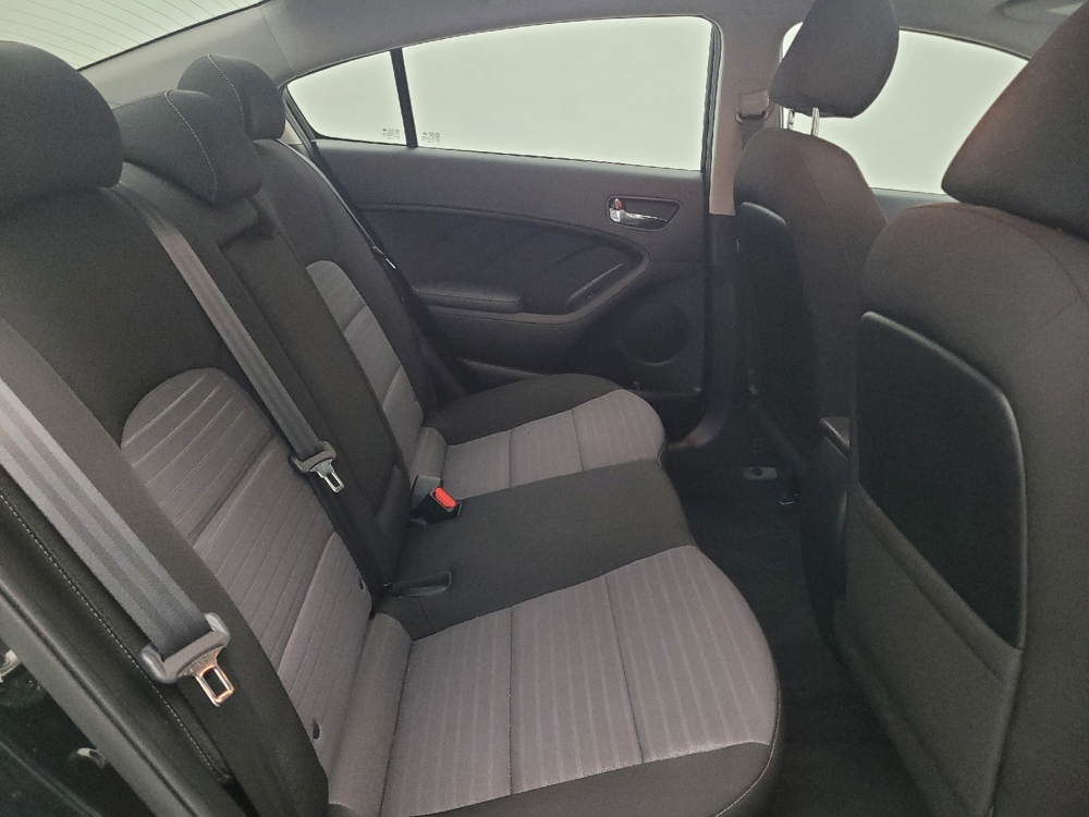 2017 Kia Forte S - Photo 15