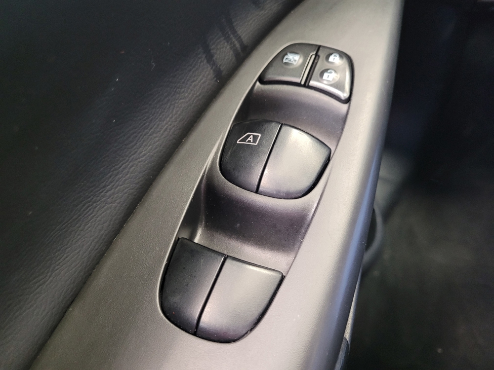 2017 Nissan Sentra SR - Photo 21