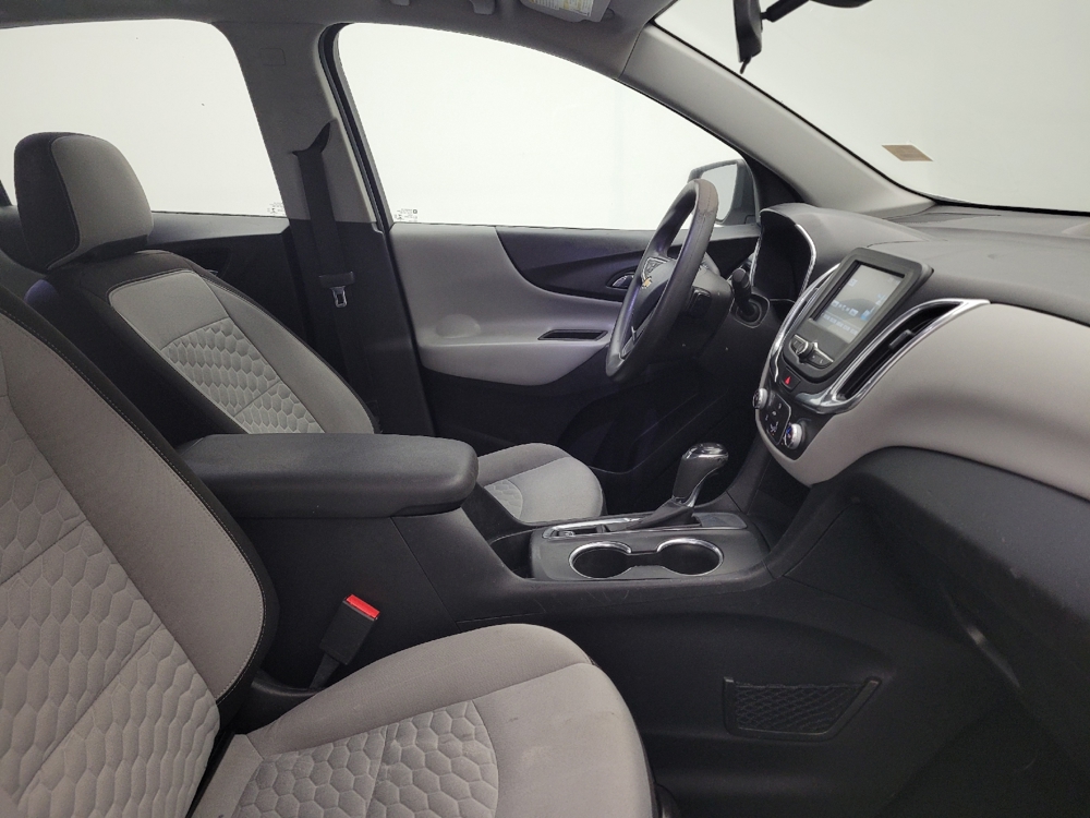 2018 Chevrolet Equinox LS - Photo 16