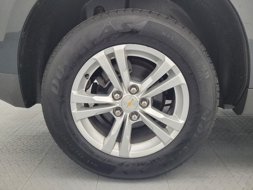 2017 Chevrolet Equinox LS - Photo 24