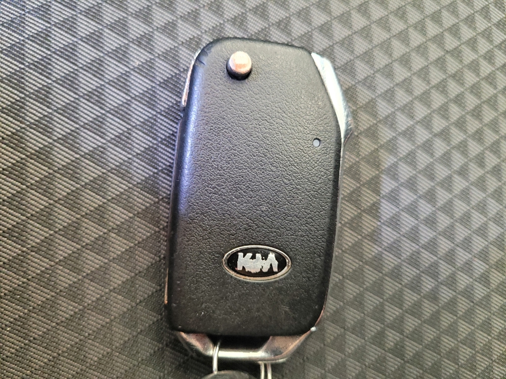 2020 Kia Soul LX - Photo 25