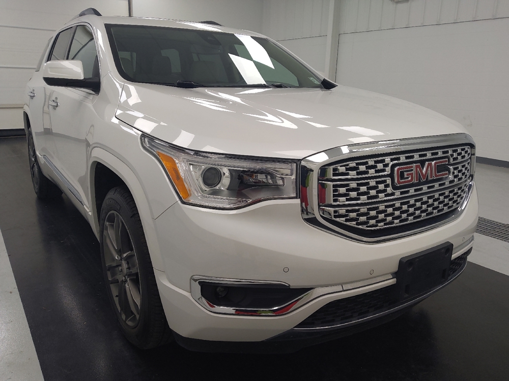 2019 GMC Acadia Denali - Photo 11
