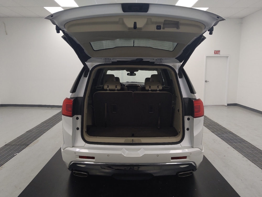 2019 GMC Acadia Denali - Photo 22