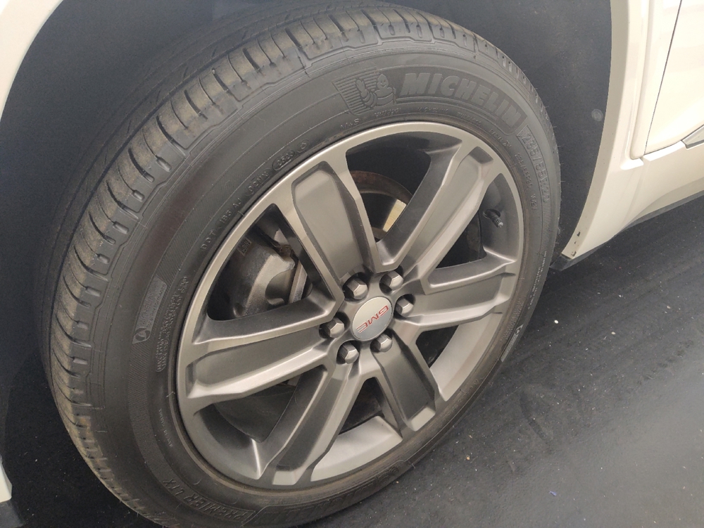 2019 GMC Acadia Denali - Photo 24