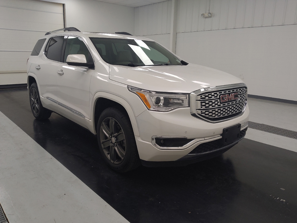 2019 GMC Acadia Denali - Photo 10