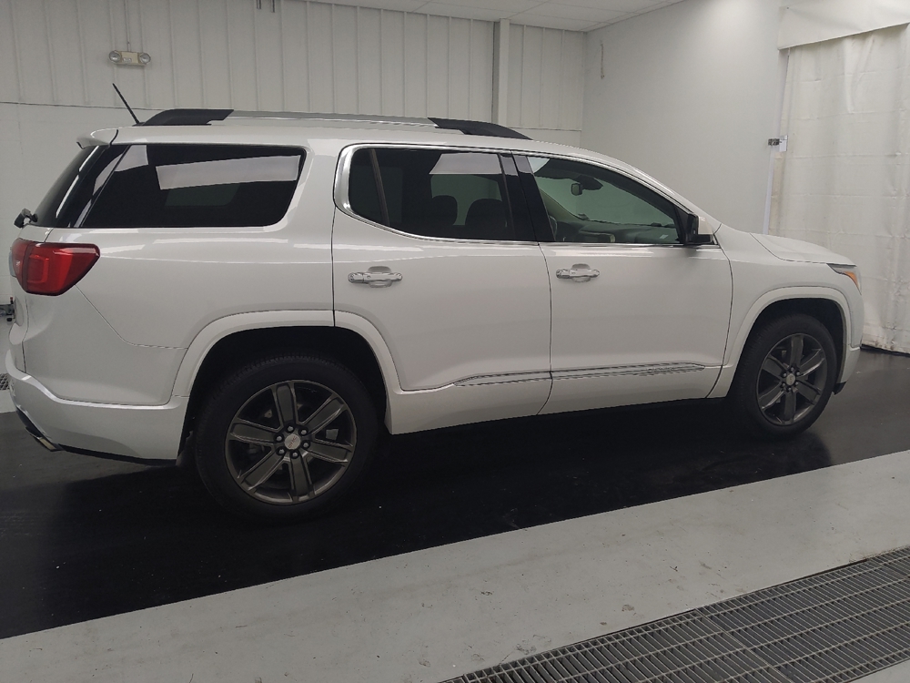 2019 GMC Acadia Denali - Photo 8