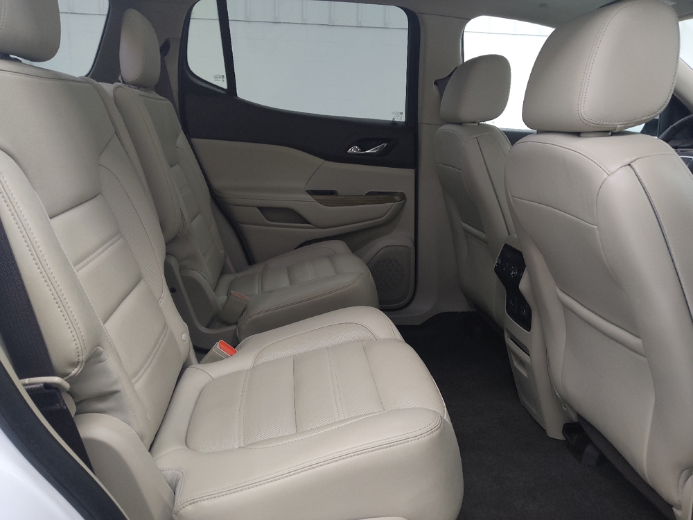 2019 GMC Acadia Denali - Photo 15