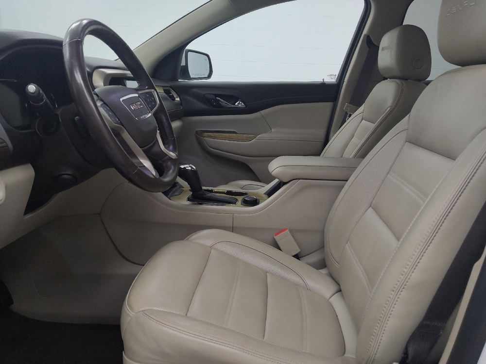 2019 GMC Acadia Denali - Photo 13