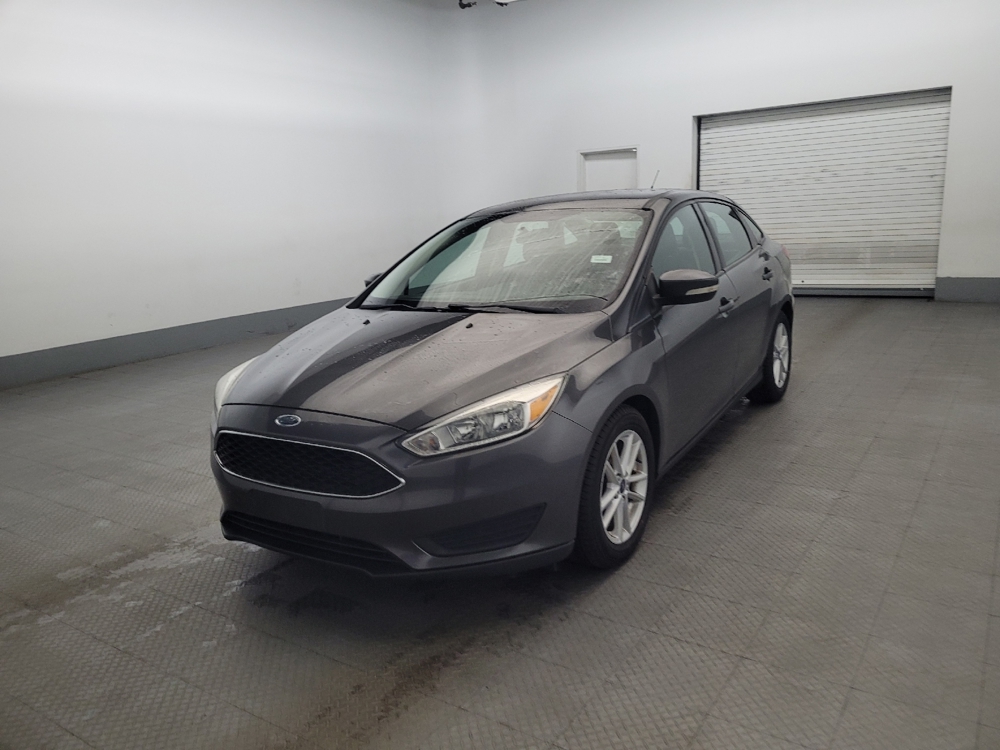 2015 Ford Focus SE's photo