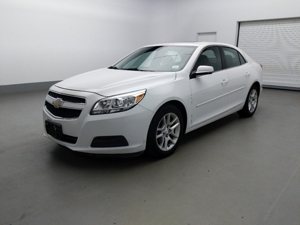 Used 2013 Chevrolet Malibu Driver Front Bumper