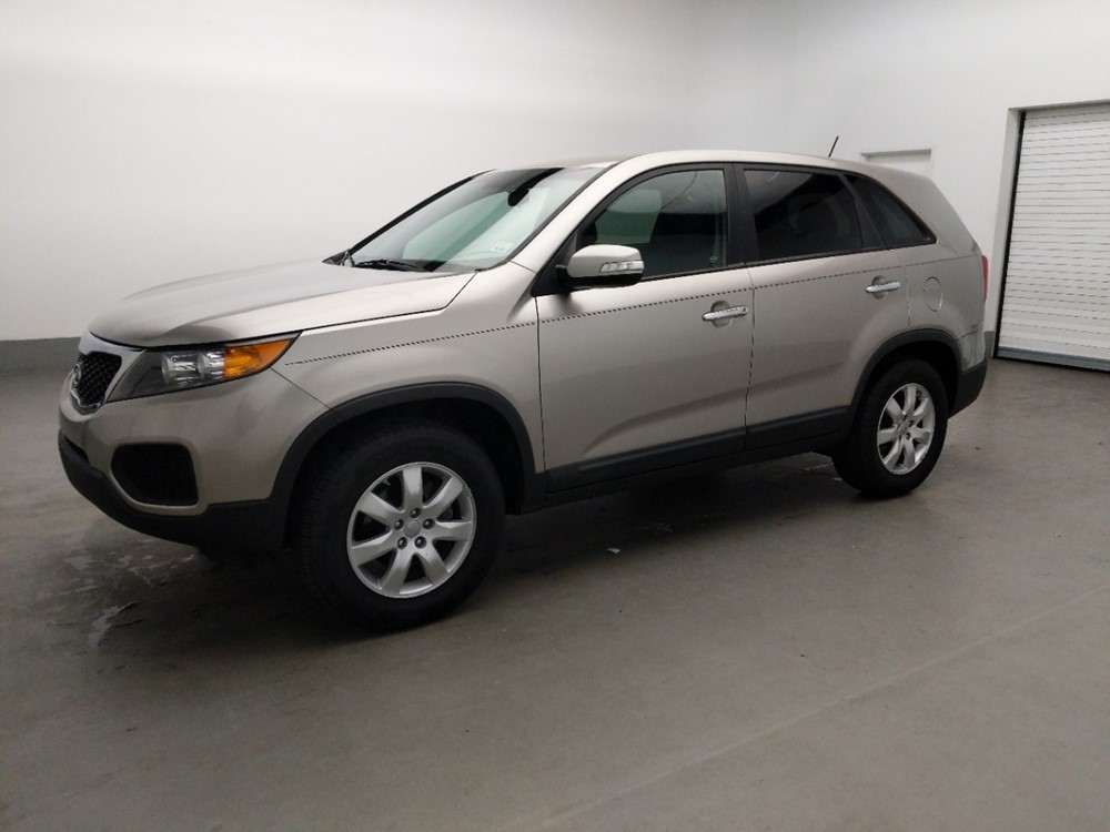 Used 2013 Kia Sorento Driver Front Bumper