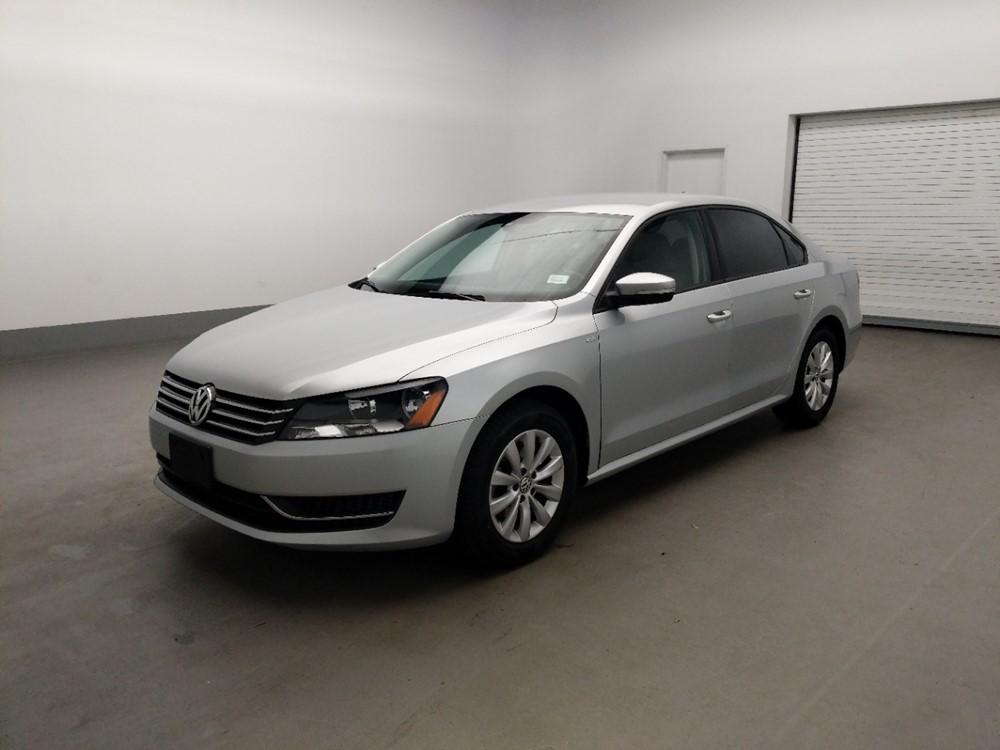 Used 2015 Volkswagen Passat Driver Front Bumper