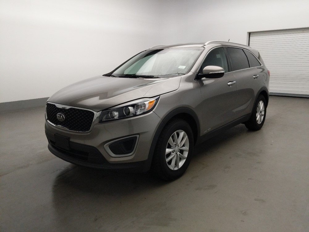 Used 2016 Kia Sorento Driver Front Bumper