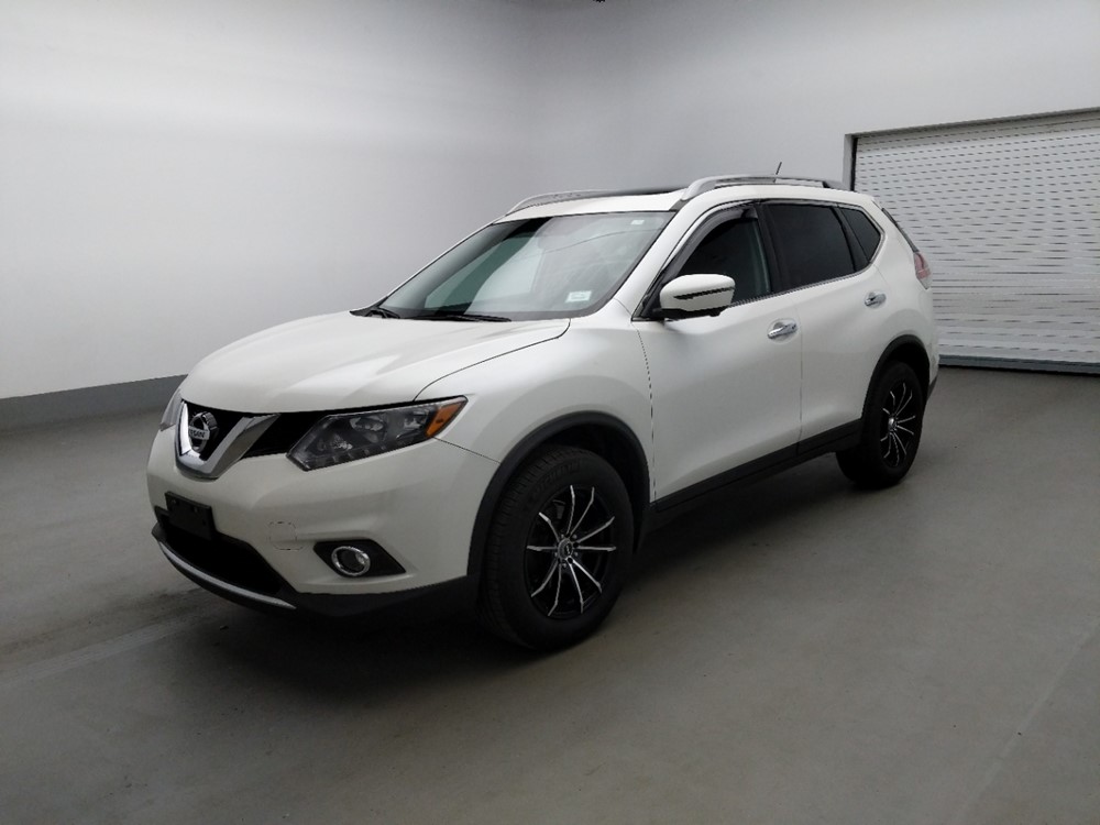 Used 2016 Nissan Rogue Driver Front Bumper