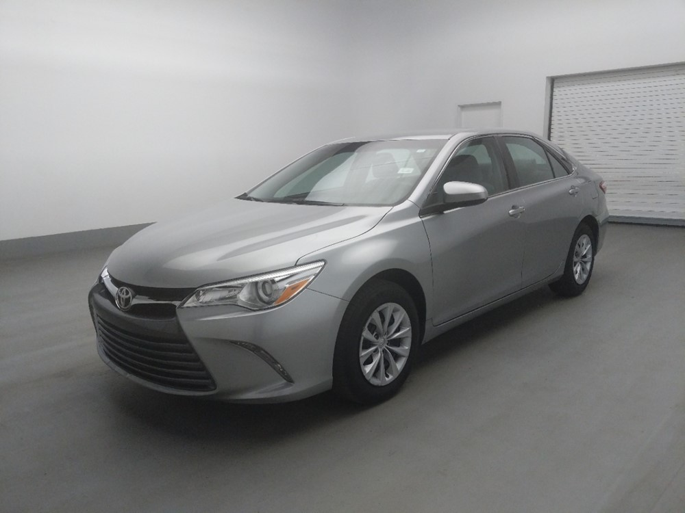 Used 2016 Toyota Camry Driver Front Bumper