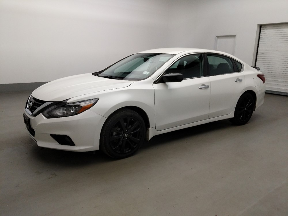Used 2017 Nissan Altima Driver Front Bumper