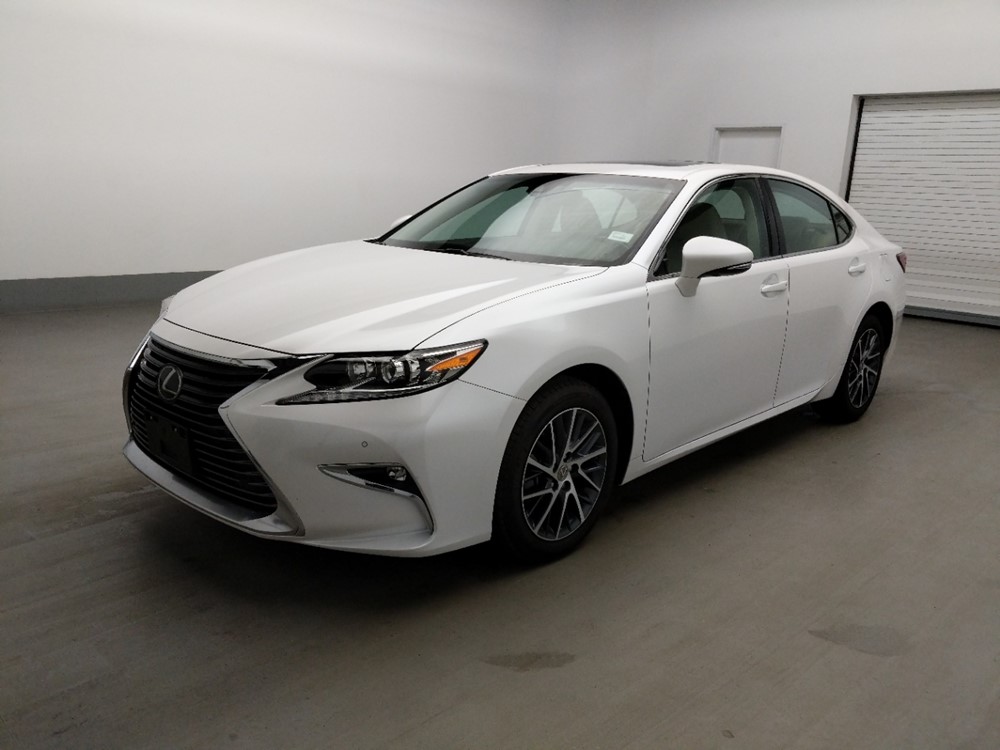 Used 2017 Lexus ES 350 Driver Front Bumper
