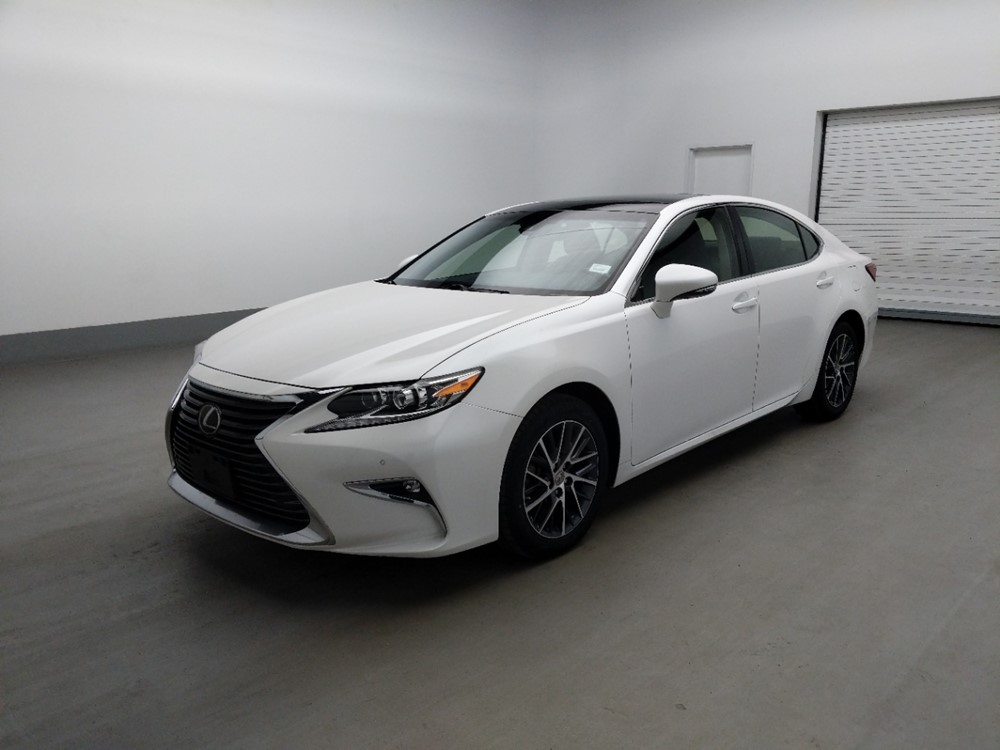 Used 2017 Lexus ES 350 Driver Front Bumper