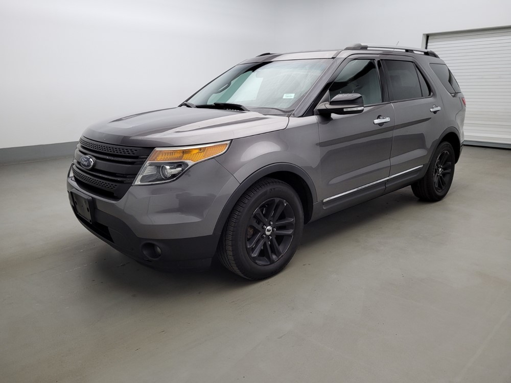Used 2011 Ford Explorer Driver Front Bumper