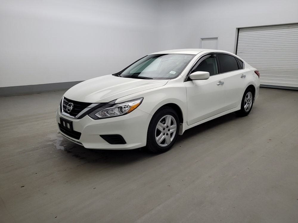 Used 2018 Nissan Altima Driver Front Bumper