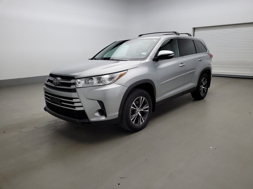 Used 2019 Toyota Highlander Driver Front Bumper