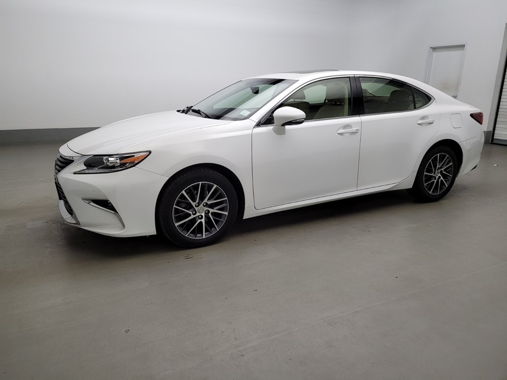 Used 2016 Lexus ES 350 Driver Front Bumper