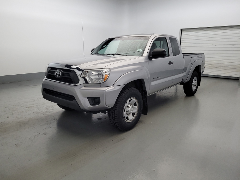 Used 2014 Toyota Tacoma Driver Front Bumper