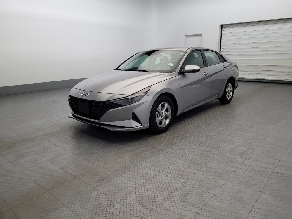 2021 Hyundai Elantra SE's photo