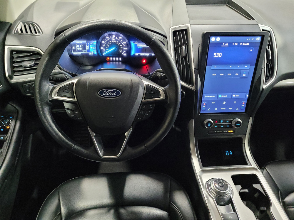 2023 Ford Edge SEL photo 17