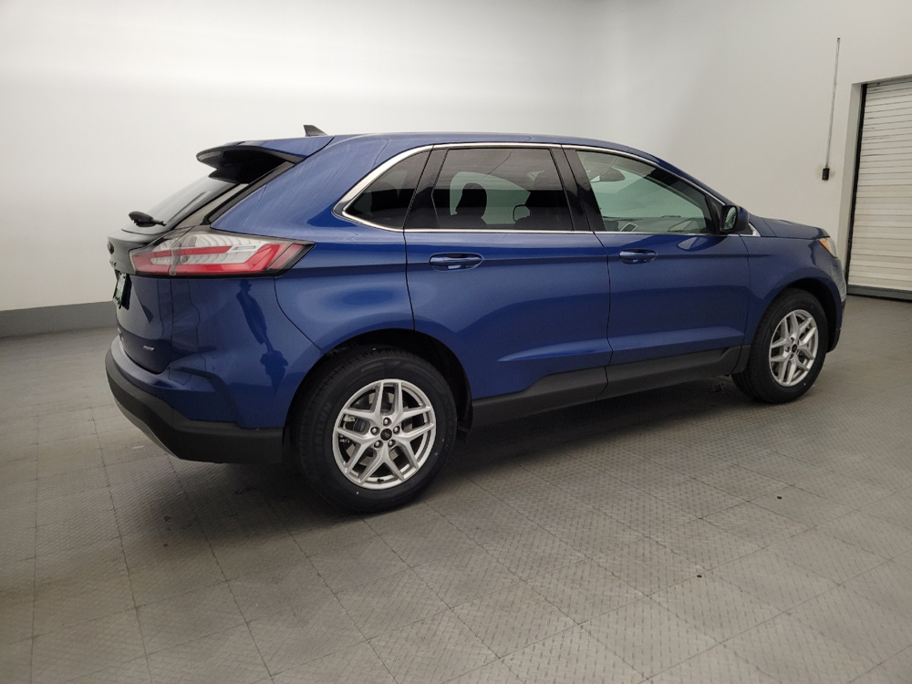 2023 Ford Edge SEL photo 8