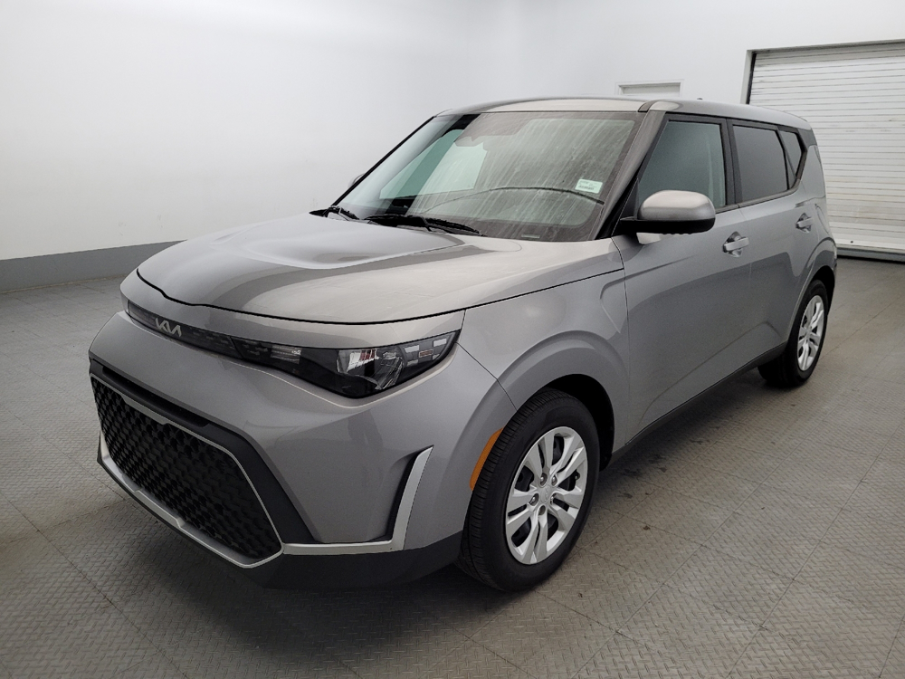 2023 Kia Soul LX's photo