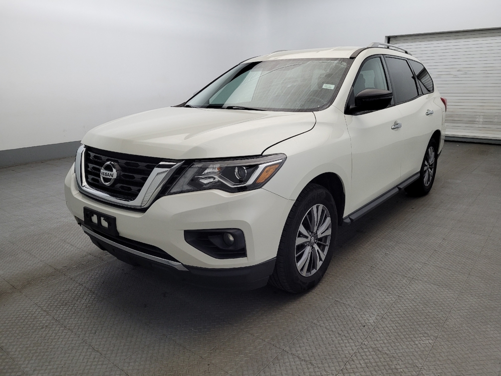 2019 Nissan Pathfinder SV's photo