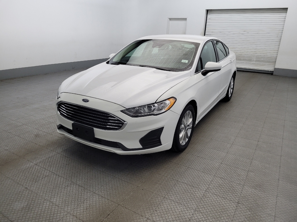 2020 Ford Fusion SE's photo